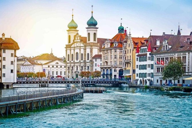 Private Transfer: Lucerne to Zurich Airport ZRH by Luxury Van - Timing and punctuality: why arriving early can feel like a superpower