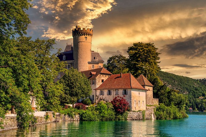Private Trip from Geneva to Annecy in France - Hôtel de Ville d’Annecy: a smart starting point for a first visit
