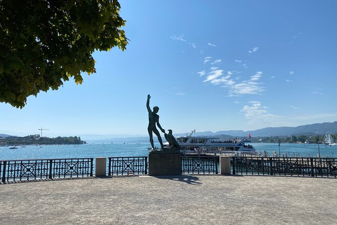 Self-Guided Audio City Tour in Zurich - Thermengasse Roman baths, Rathaus politics, and Weinplatz guild buildings