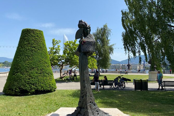 Self-Guided Audio Tour to the Many Faces of Geneva - How the tour makes Geneva click: virtues, sins, and moral themes