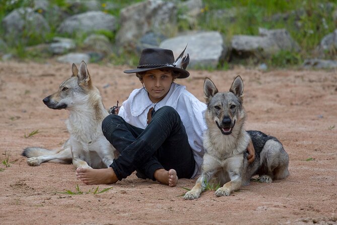 Skip the Line: Falconeria Locarno Ticket - The park visit: more than the one-hour show