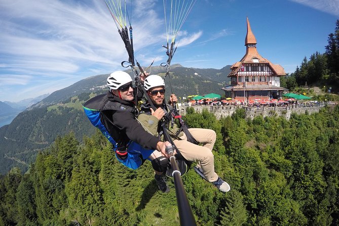 Tandem Paragliding Experience from Interlaken - How safe it feels, and why nerves calm down fast