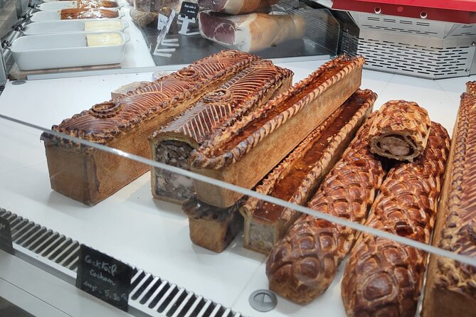 Taste Geneva – A Full Food Tour of Swiss Flavors by Do Eat Better - Rue du Marché: Choosing Your Hot Chocolate Varieties