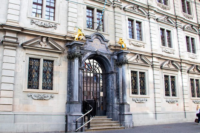 The Secret Doors of Zurich - Stop 1: getting the key and spotting archaeological leftovers