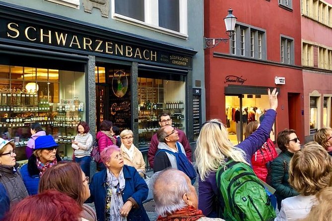 Walking tour of Zurich - your first overview of the city (Private Tour) - Hotel pickup and Bahnhofplatz start: the easy logistics win