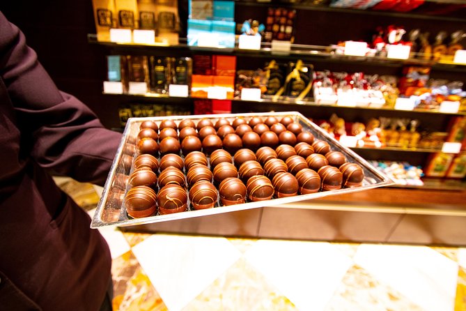 Zurich: Chocolate Tasting and Walking Tour with a Local - Zurich Chocolate on Foot: Why This Tour Beats the DIY Crawl