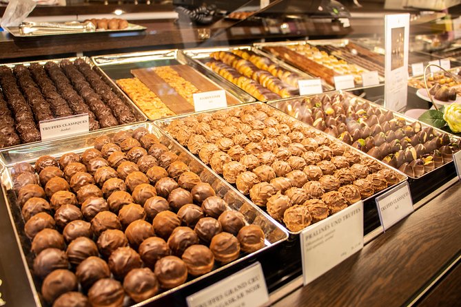 Zurich: Chocolate Tasting and Walking Tour with a Local - The Four Chocolatier Stops: What Each Moment Is For