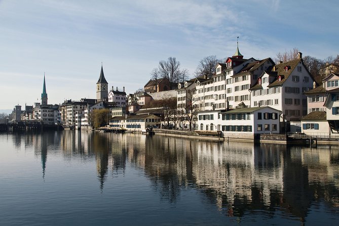 Zurich City Tour with Audio Commentary - Comfort, Timekeeping, and the Limits of a Window View