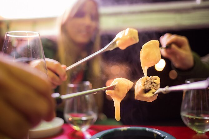 Zurich eTukTuk Private Tour - with Cheese Fondue and Wine - Fondue and wine: what’s included and how to enjoy it