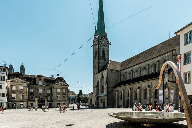 Zurich Highlights City Tour with Optional FIFA Museum Ticket - End Point at Sihlquai Until March 31, 2026, Then Münsterhof