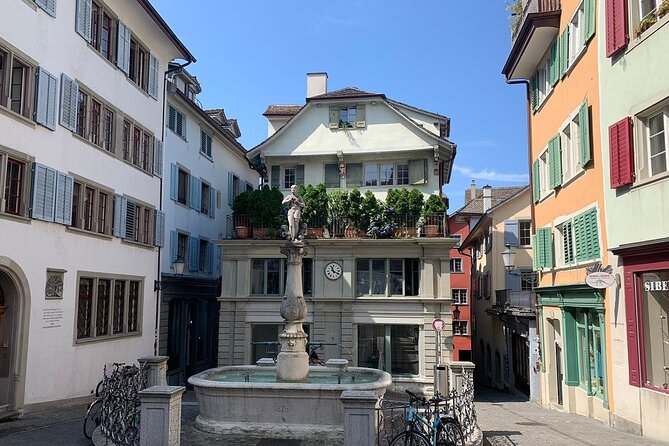 Zurich Old Town Walking Tour - Niederdorf, the Dörfli streets for shopping in the day and nightlife at night