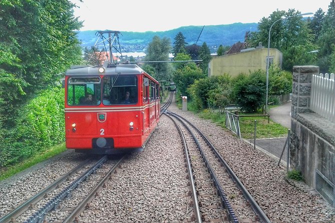 Zürich Private Walking Half-Day Trip with optional Lake Cruise - Bürkliplatz and Opernhaus Zurich: lake promenade timing is everything