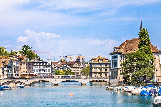 Zurich Small-Group Walking Tour Including a Lake Cruise - Guided Old Town Walking: Where the Medieval Pieces Click